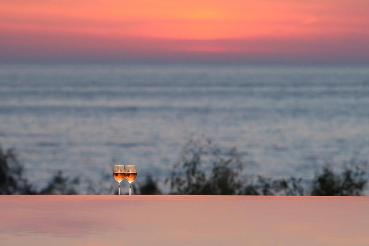 Capro - Milos Bay Villas Áyios Nikítas Екстериор снимка