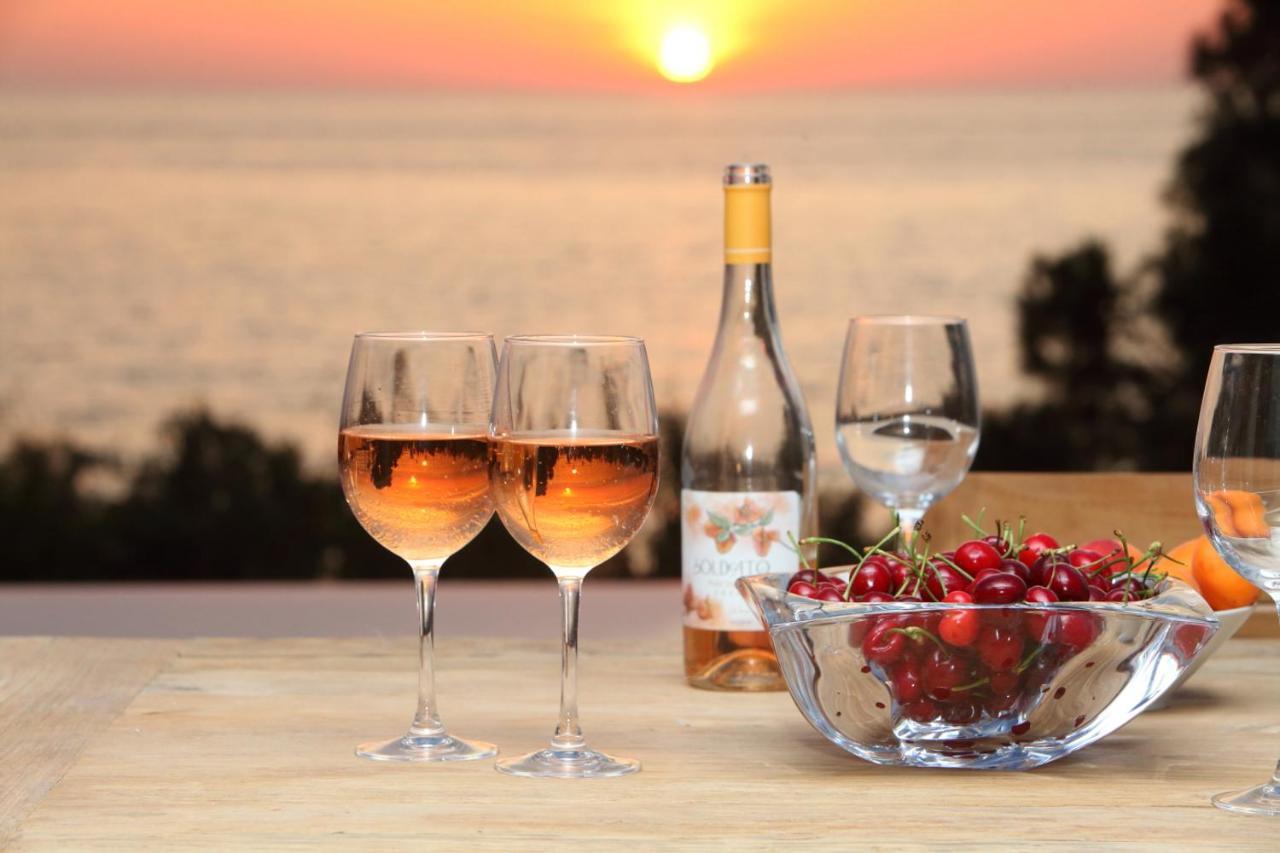 Capro - Milos Bay Villas Áyios Nikítas Екстериор снимка